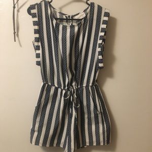 Universal Threads romper